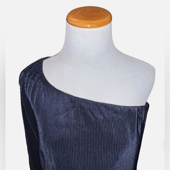 Lush Ribbed Satin One Shoulder Top Navy Blue Size XL Long Sleeve Cropped… - Picture 2 of 8